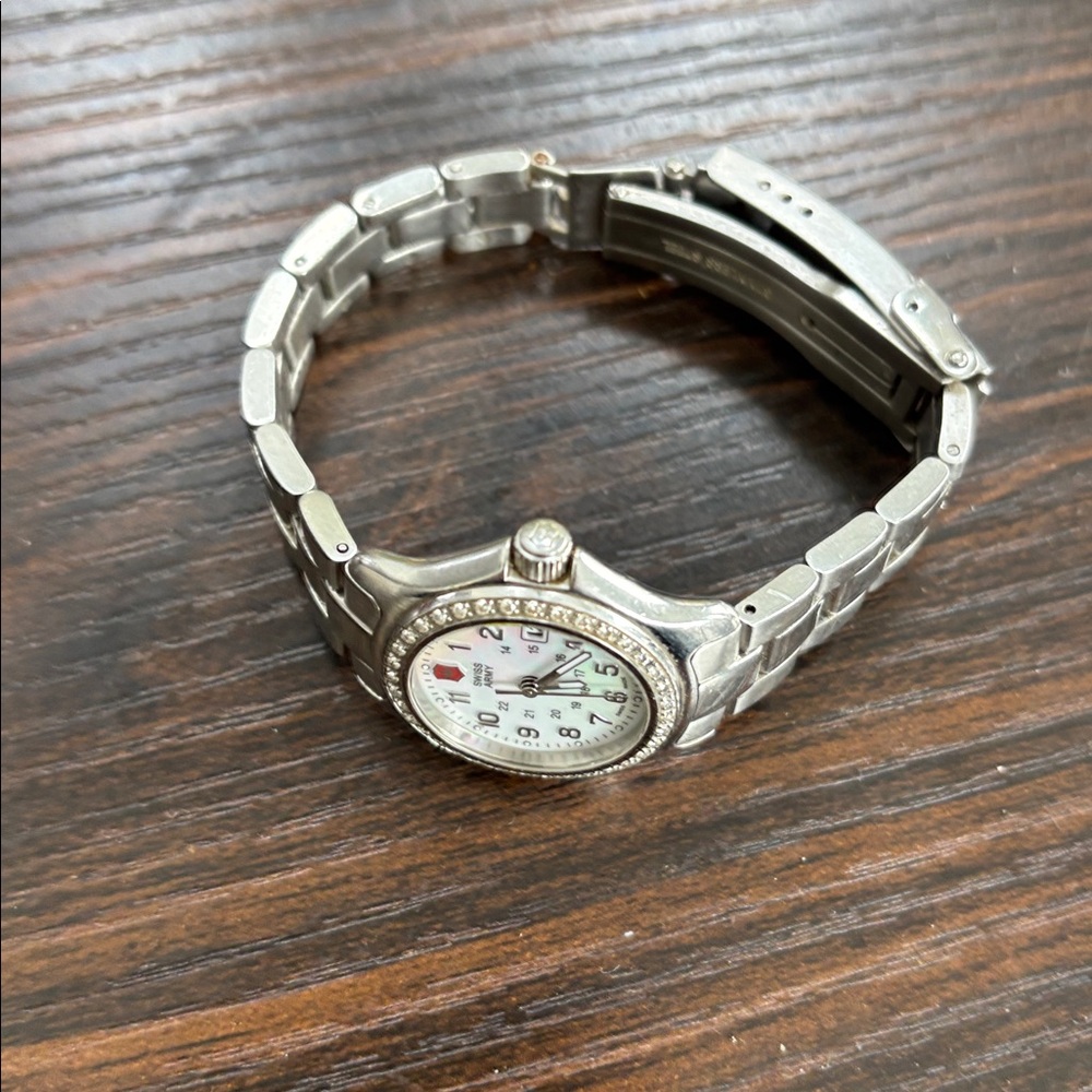 Victorinox diamond bezel Swiss Army watch stainless steel - Picture 4 of 8